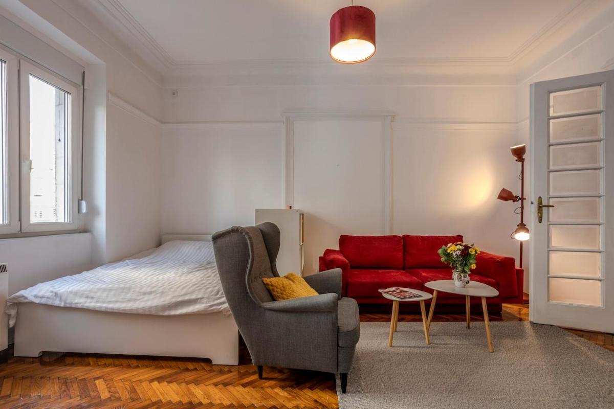 Apartment Elegant, Chique & Spacious Boho Loft Belgrade